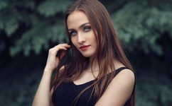 大黑粗吊女人开张开腿